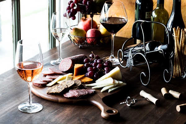 Abbinamento cibo e vino: consigli dal tuo servizio di catering